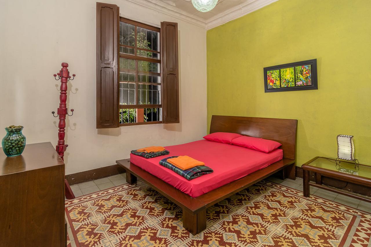 מדיין Raiz Hostel מראה חיצוני תמונה