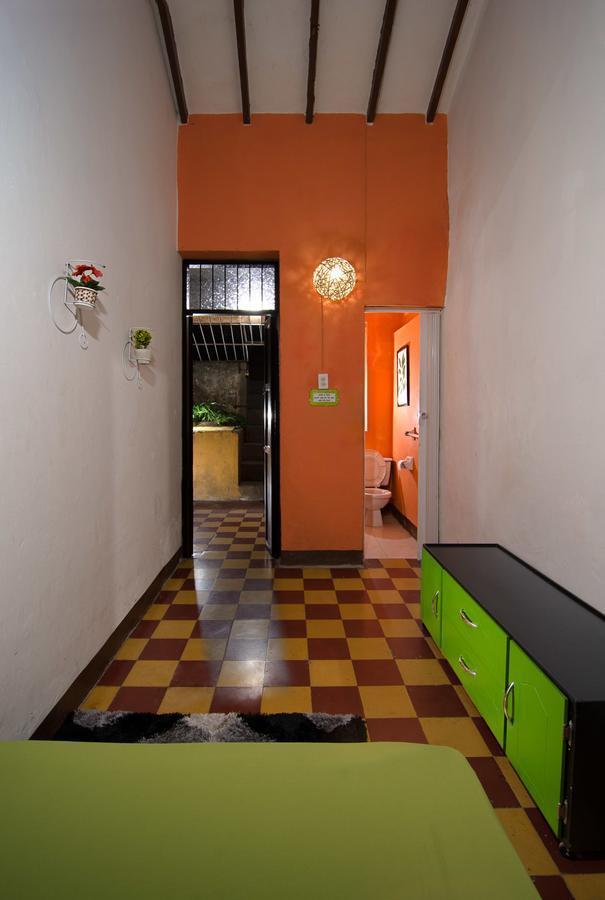 מדיין Raiz Hostel חדר תמונה