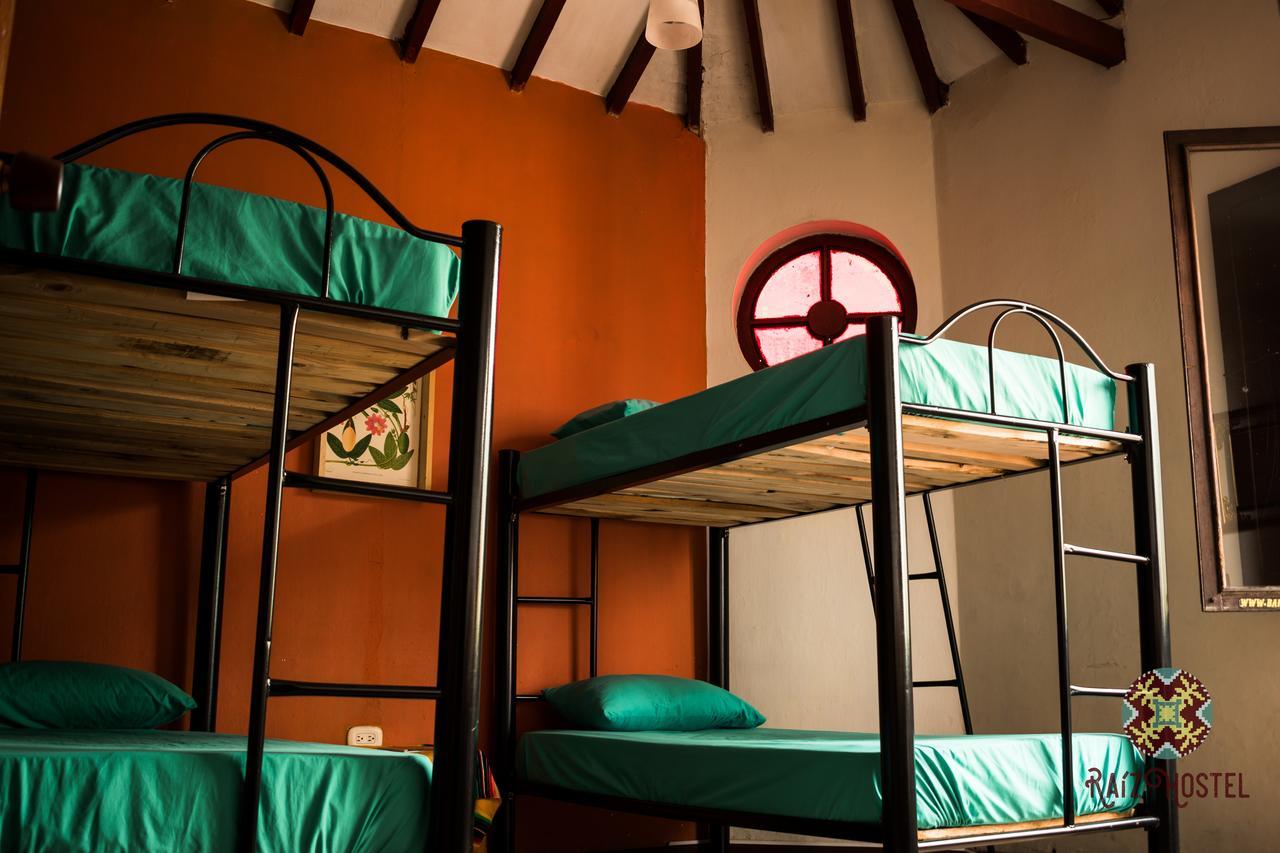 מדיין Raiz Hostel מראה חיצוני תמונה