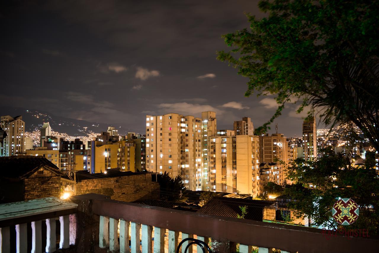 מדיין Raiz Hostel מראה חיצוני תמונה